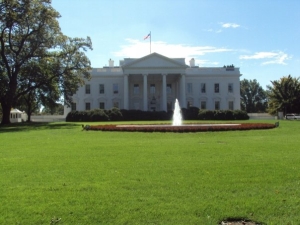 Beijingul cere SUA să "corecteze imediat greşelile" legate de impunerea de sancţiuni vizând entităţi chineze